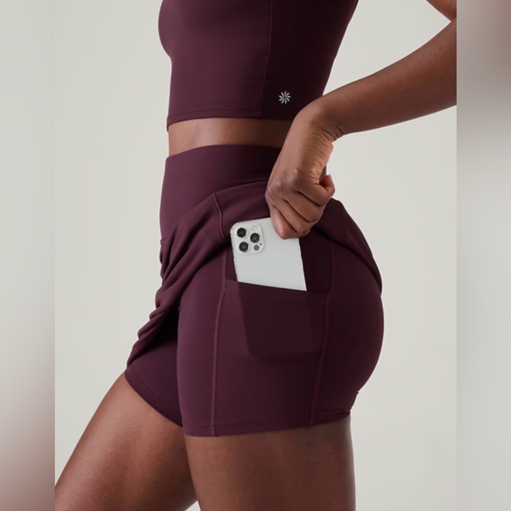 Athleta Salutation Stash 16 1/2” Skort Rare Size Large